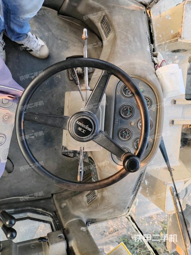 小時(shí)表里程數(shù)(駕駛室部分) 小時(shí)表里程數(shù)(駕駛室部分)