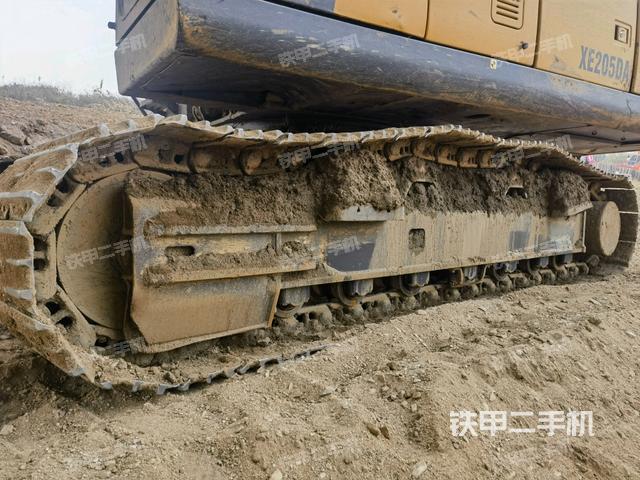 右側(cè)履帶整體(行走機(jī)構(gòu)) 右側(cè)履帶整體(行走機(jī)構(gòu))
