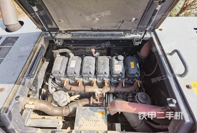 水箱+風(fēng)扇特寫(上車部件) 水箱+風(fēng)扇特寫(上車部件)