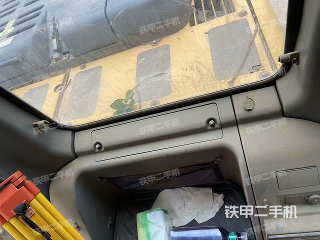 座椅后部（駕駛室部分）