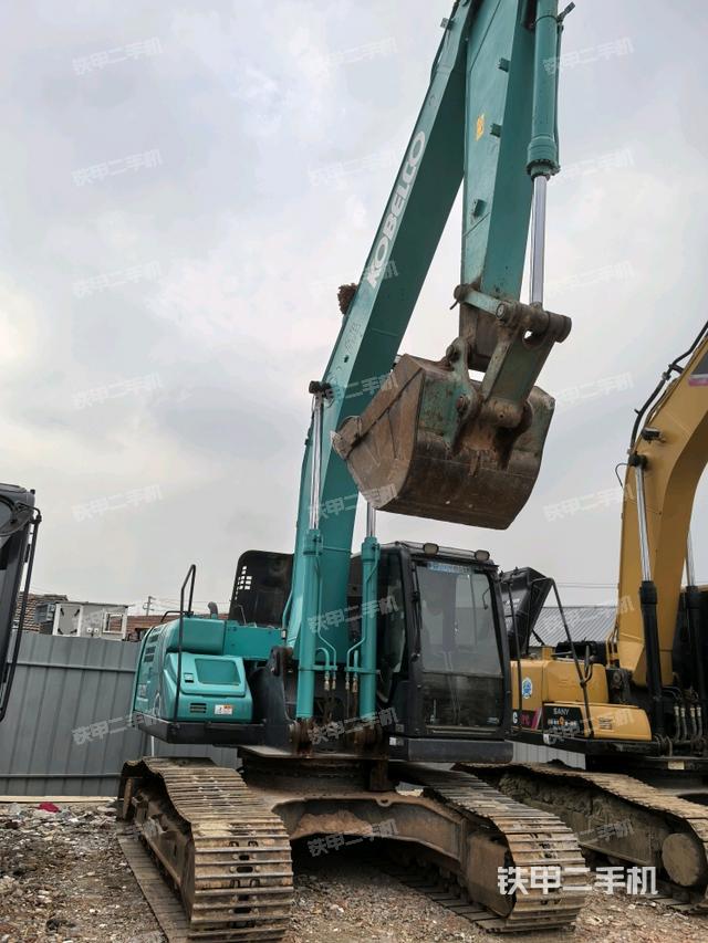 右前45(整機(jī)外觀) 右前45(整機(jī)外觀)