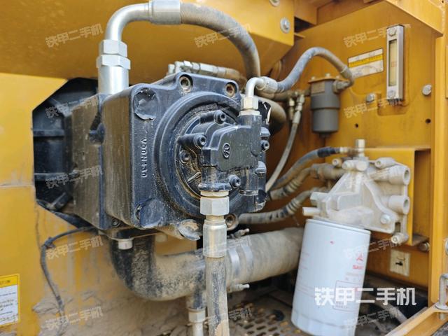 液壓泵斜45?左(大件艙室) 液壓泵斜45?左(大件艙室)