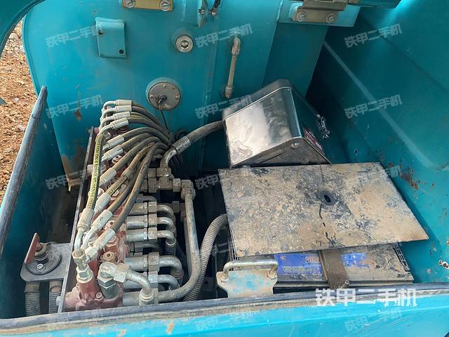 電瓶（大件艙室）