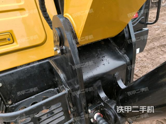 大臂根部?斜（工作和回轉(zhuǎn)裝置）