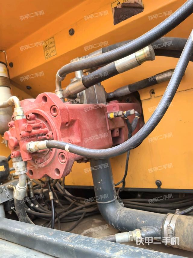 液壓泵斜45?左（大件艙室）