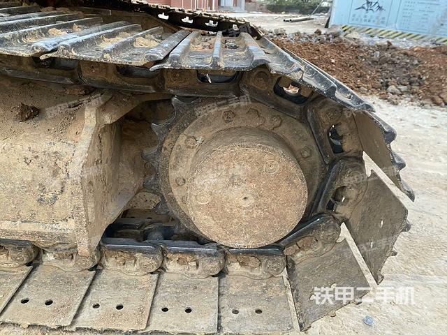 左驅(qū)動(dòng)輪（行走機(jī)構(gòu)）