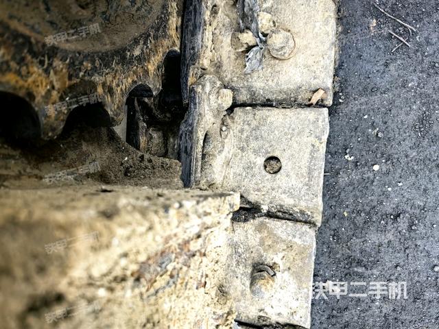 右驅(qū)動(dòng)輪（行走機(jī)構(gòu)）