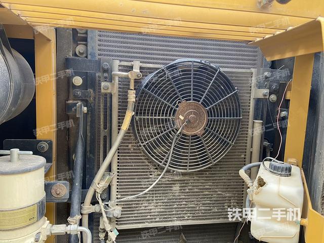 散熱器正面（大件艙室）