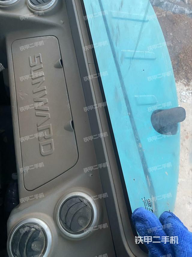 座椅后部（駕駛室部分）