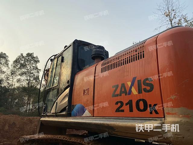 駕駛室左后45度（駕駛室部分）