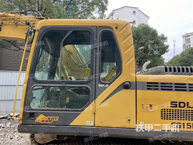 駕駛室正側(cè)（駕駛室部分）