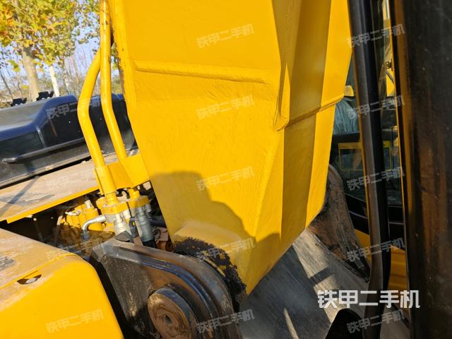 大臂根部?斜視(工作和回轉裝置) 大臂根部?斜視(工作和回轉裝置)