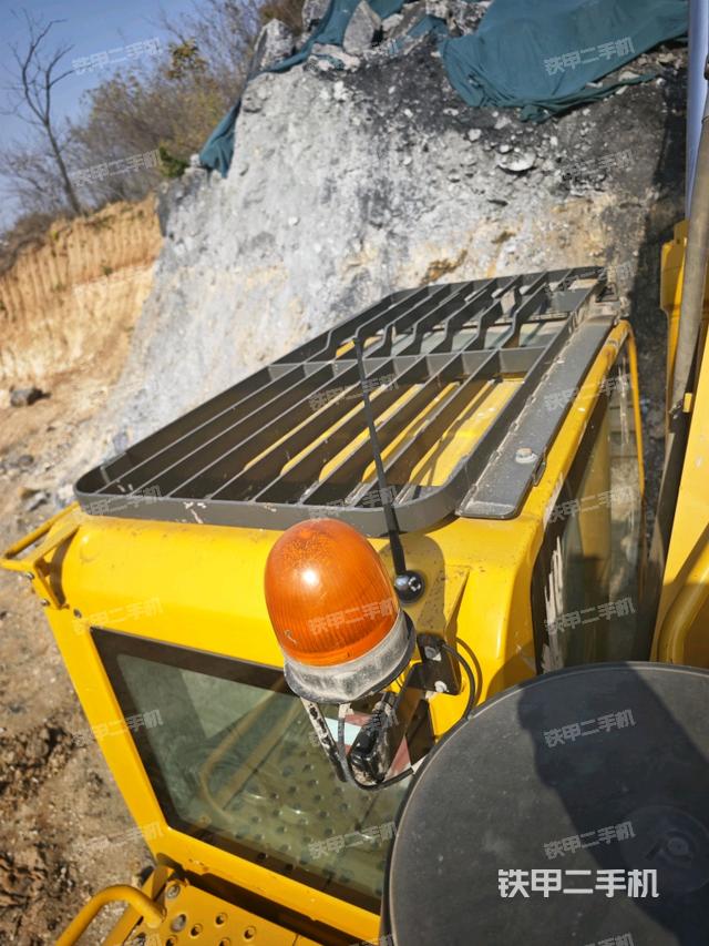 駕駛室頂部（整機(jī)外觀）