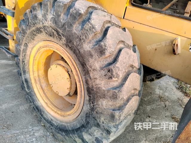 右后輪(行走機(jī)構(gòu)) 右后輪(行走機(jī)構(gòu))