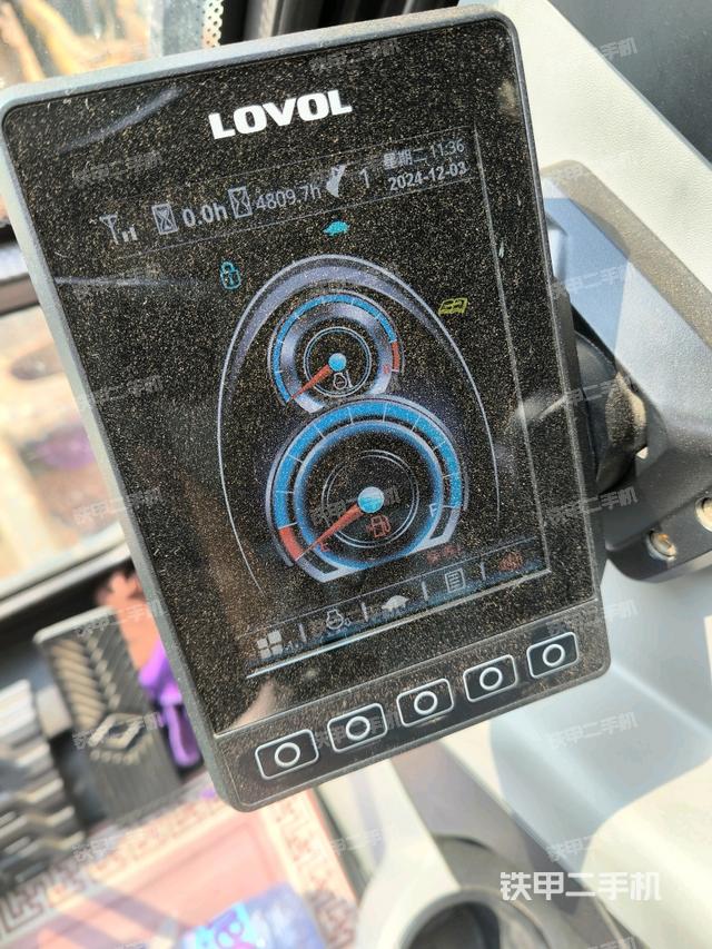 ?駕駛室正側(cè)（駕駛室部分）