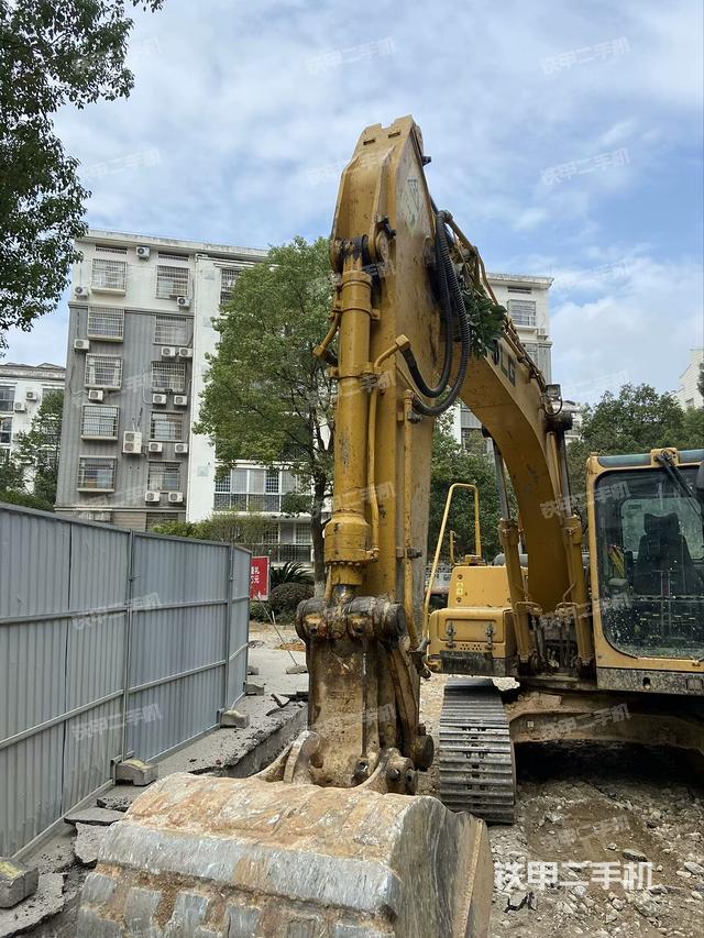 小臂整體右前（工作和回轉(zhuǎn)裝置）