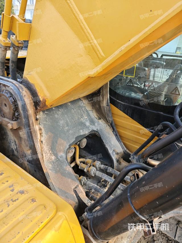 大臂根部?斜視（工作和回轉(zhuǎn)裝置）