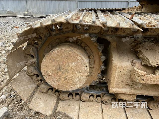 左驅(qū)動(dòng)輪（行走機(jī)構(gòu)）