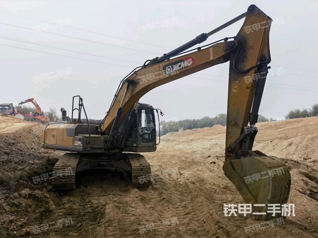 右前45(整機(jī)外觀) 右前45(整機(jī)外觀)