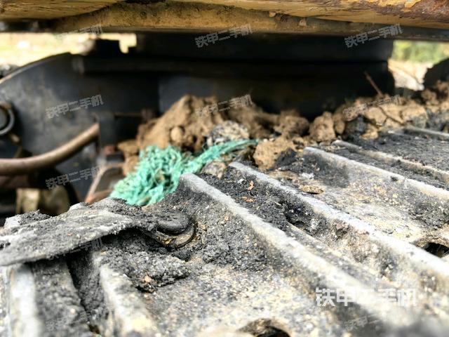 轉(zhuǎn)盤和下車架正前（工作和回轉(zhuǎn)裝置）