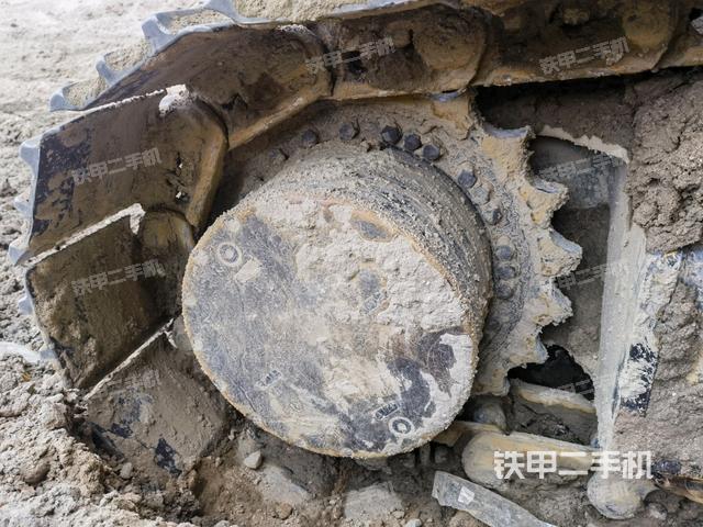 左驅(qū)動(dòng)輪(行走機(jī)構(gòu)) 左驅(qū)動(dòng)輪(行走機(jī)構(gòu))