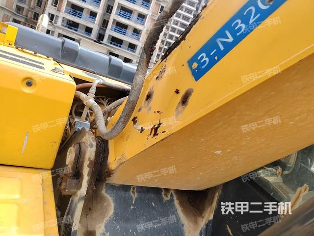 大臂根部?斜視(工作和回轉(zhuǎn)裝置) 大臂根部?斜視(工作和回轉(zhuǎn)裝置)