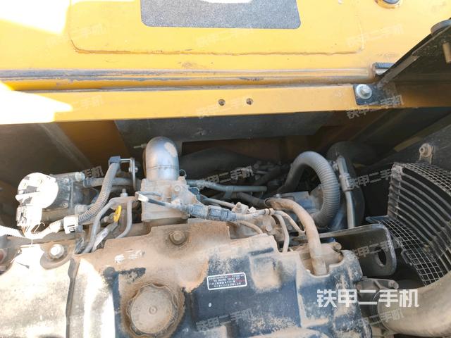 氣門室蓋螺絲特寫(上車部件) 氣門室蓋螺絲特寫(上車部件)
