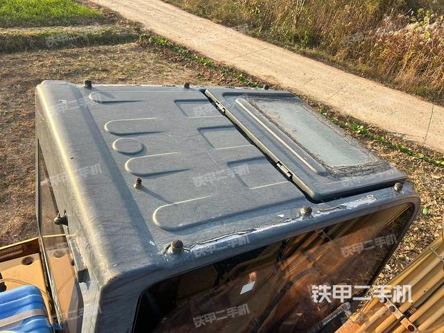 駕駛室頂部（整機(jī)外觀）