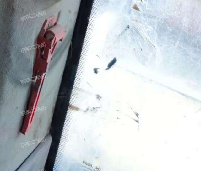 后窗玻璃角標(biāo)(駕駛室部分) 后窗玻璃角標(biāo)(駕駛室部分)