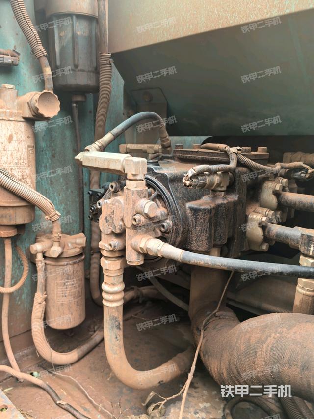 液壓泵室(大件艙室) 液壓泵室(大件艙室)