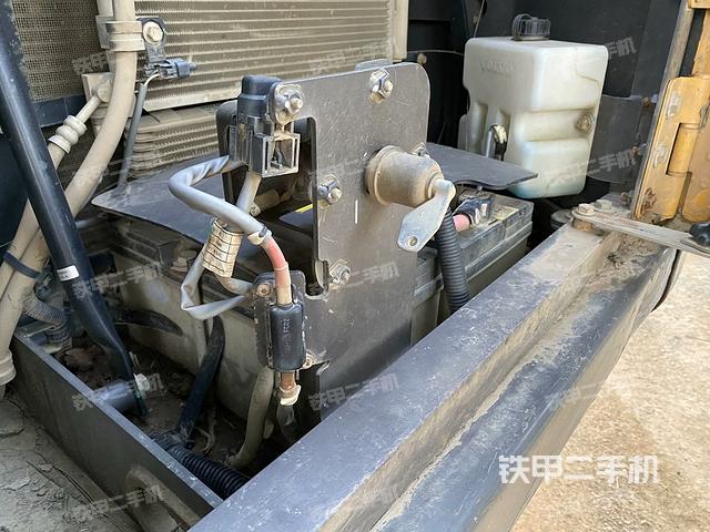 電瓶(大件艙室) 電瓶(大件艙室)