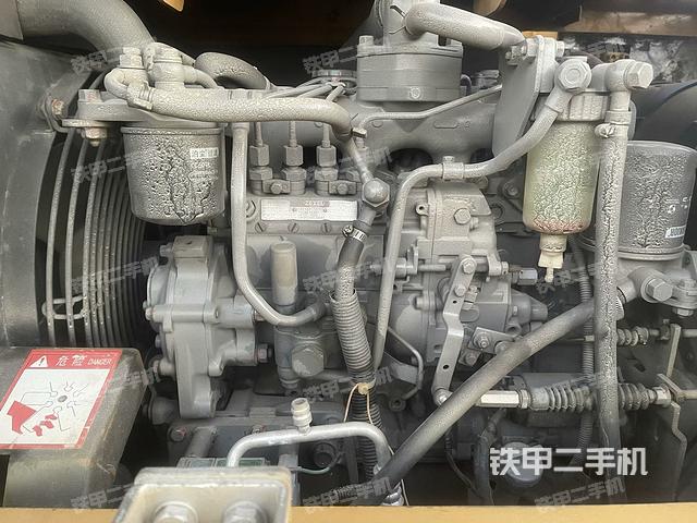 發(fā)動機整體俯視(整機外觀) 發(fā)動機整體俯視(整機外觀)