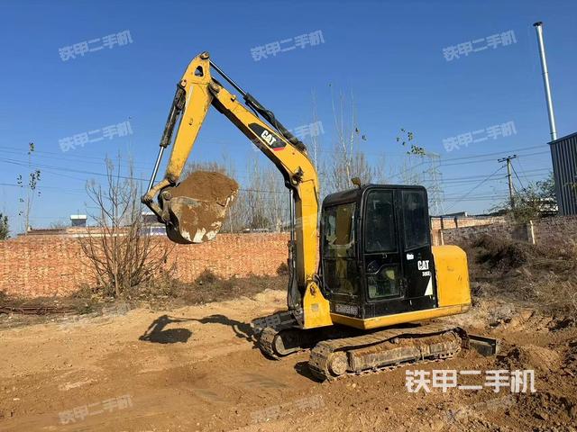 駕駛室整體（整機(jī)外觀）