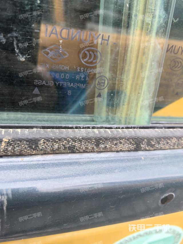 后窗玻璃角標(biāo)（駕駛室部分）