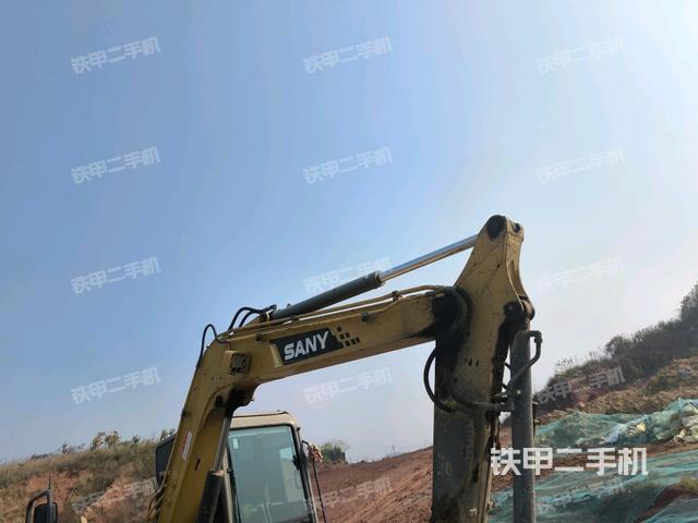 鏟斗右后整體（工作和回轉(zhuǎn)裝置）