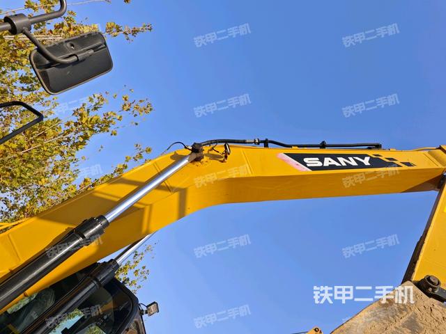 大臂整體?右側(工作和回轉裝置) 大臂整體?右側(工作和回轉裝置)
