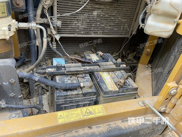 電瓶（大件艙室）