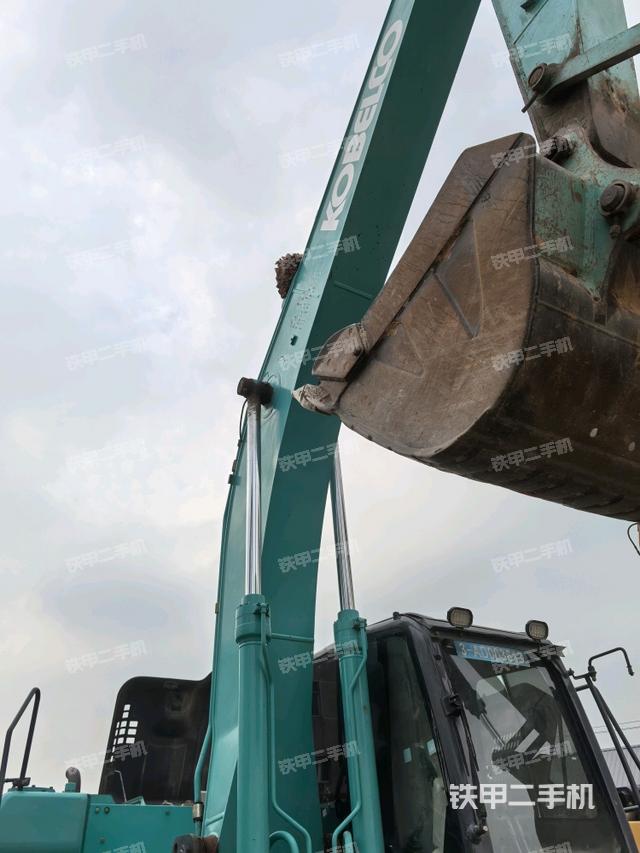 大臂整體?右側(cè)(工作和回轉(zhuǎn)裝置) 大臂整體?右側(cè)(工作和回轉(zhuǎn)裝置)