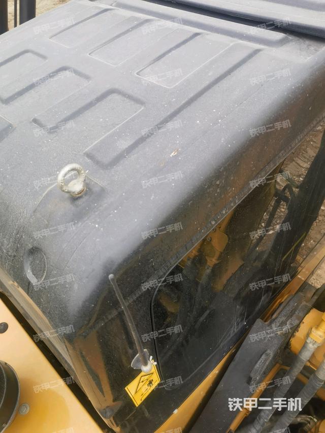 駕駛室頂部（整機(jī)外觀）