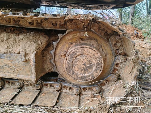 右驅(qū)動(dòng)輪（行走機(jī)構(gòu)）