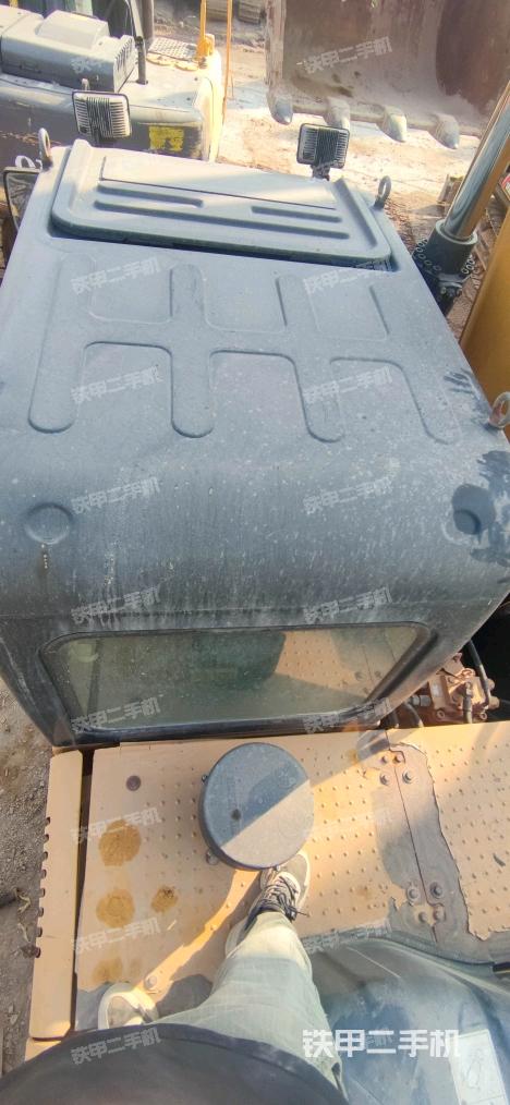 駕駛室頂部（整機(jī)外觀）