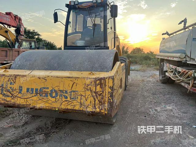 柳工CLG6622E(单驱)压路机