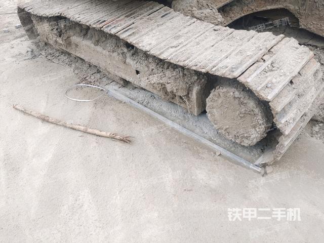 左側(cè)履帶整體?（行走機構(gòu)）