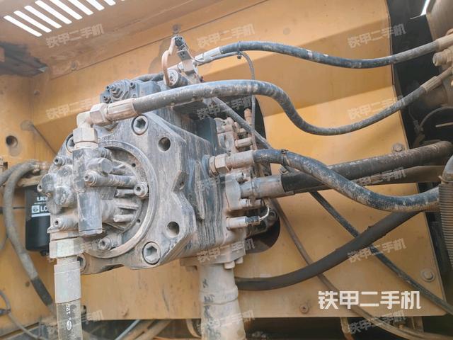 液壓泵室(大件艙室) 液壓泵室(大件艙室)