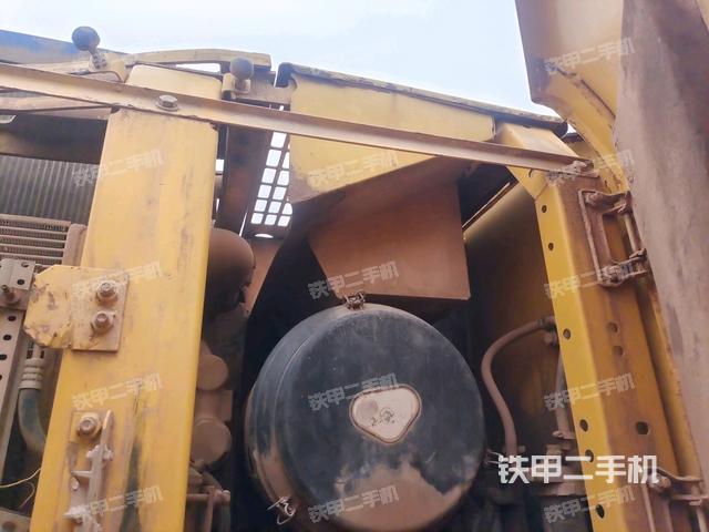 液壓泵斜45?左（大件艙室）