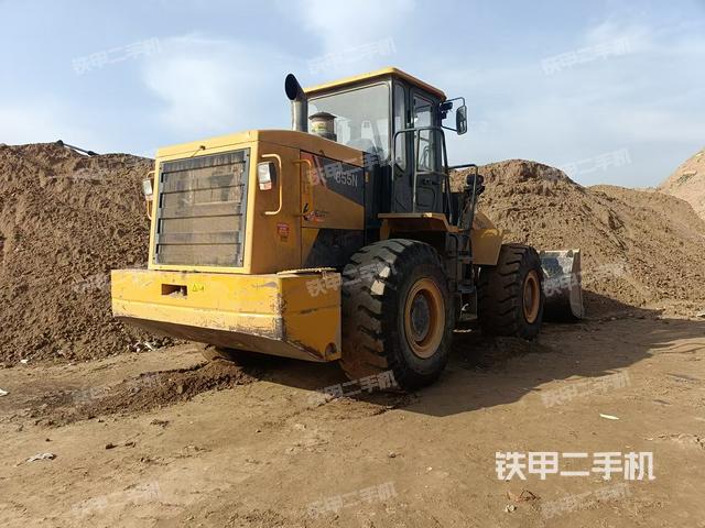 駕駛室工作臺(tái)（整機(jī)外觀及大件）