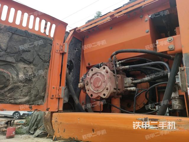 液壓泵室（大件艙室）