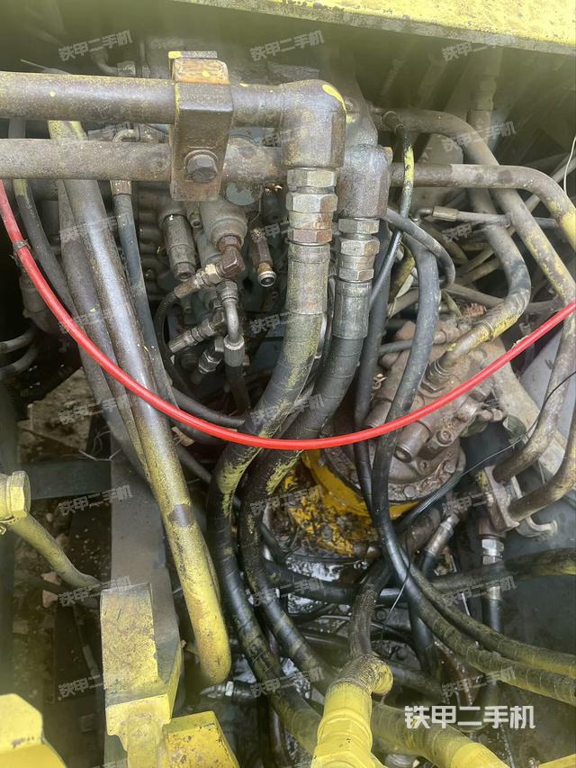 駕駛室頂部俯視（上車部件）