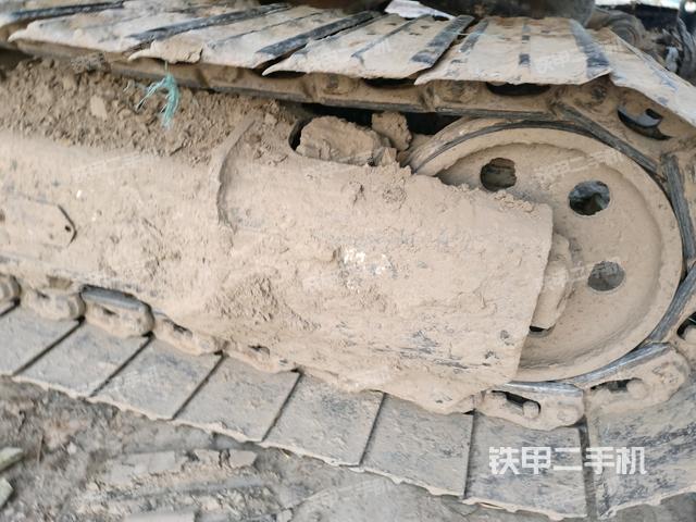 右側(cè)履帶整體?(行走機(jī)構(gòu)) 右側(cè)履帶整體?(行走機(jī)構(gòu))