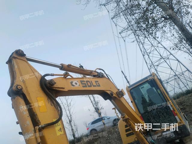 小臂整體右前(工作和回轉(zhuǎn)裝置) 小臂整體右前(工作和回轉(zhuǎn)裝置)